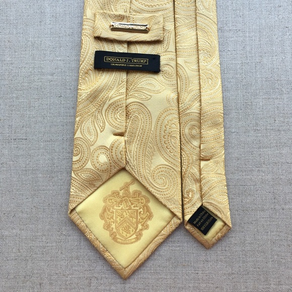 Donald Trump Yellow Gold Paisley Silk Tie - Picture 4 of 5